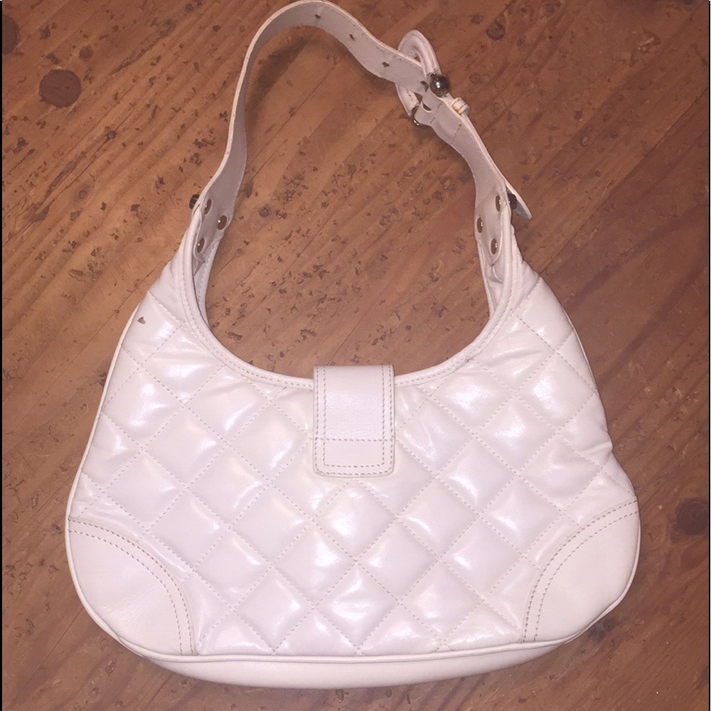 RARE! White BURBERRY quilted leather LUXE shoulder bag with lock & key & dustbag - Picture 2 of 10